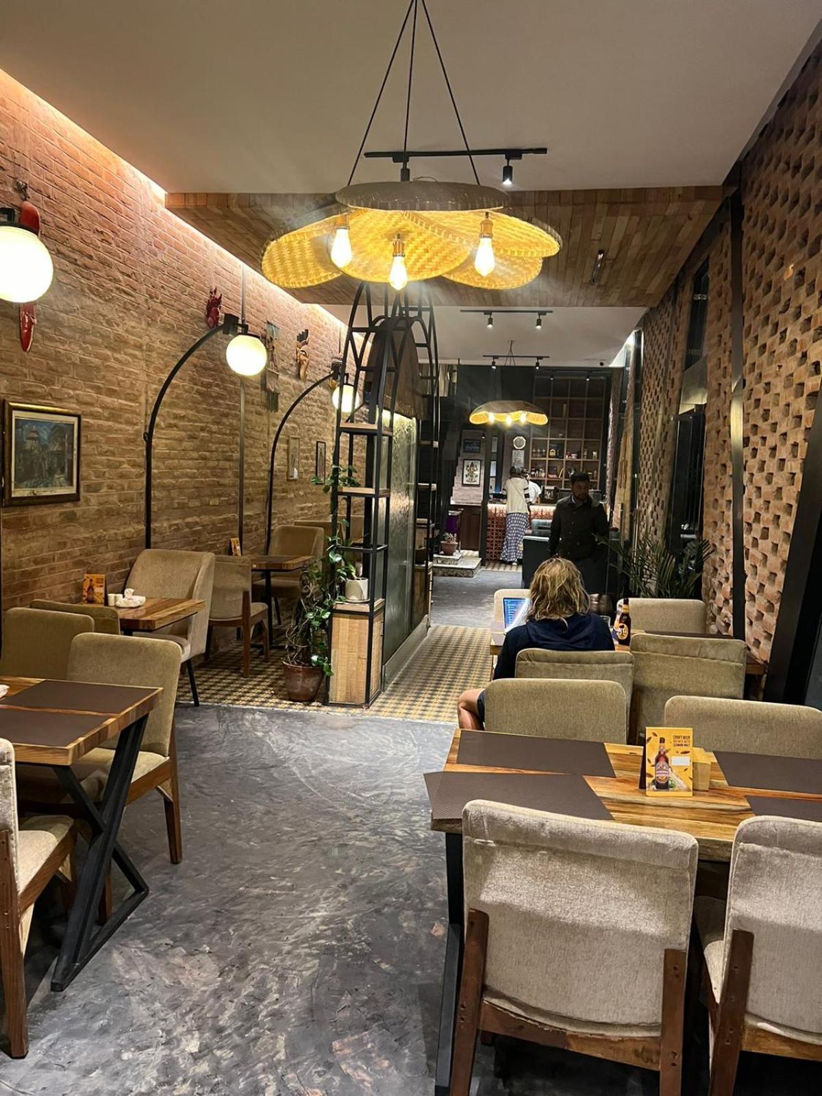 Divya Boutique Inn Katmandou Extérieur photo